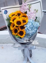 10支裝向日葵配荷蘭秀球大花束
