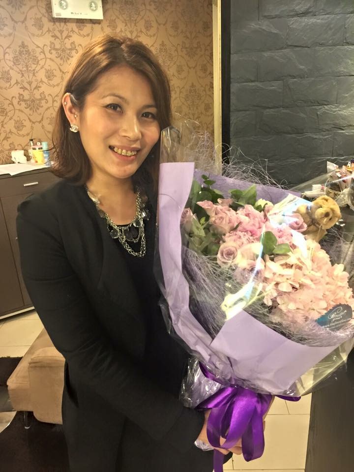 客人滿意回相片及好評**荷蘭藍玫瑰花束