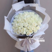 99枝白玫瑰花束