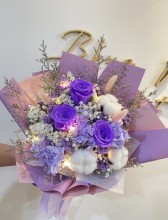 *紫色玫瑰日本保鮮花花束（連LED星星燈）