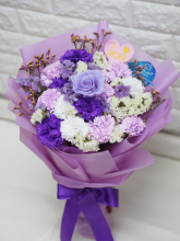 可永久保存*玫瑰保鮮花配康乃馨番梘花花束（淺紫系）