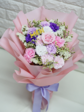 可永久保存*玫瑰保鮮花配康乃馨番梘花花束（粉紅色系）