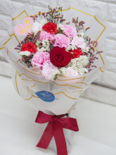 可永久保存*玫瑰保鮮花配康乃馨番梘花花束（紅色系）