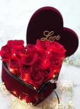 LED心形紅玫瑰花盒（附送Love插牌)
