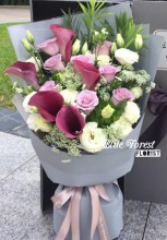 荷蘭紫色馬蹄蘭配玫瑰花束