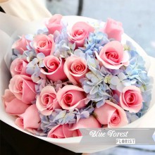 Loving you**荷蘭淺藍秀球配玫瑰花束(可選粉紅/淺紫)*